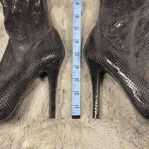 Snake Skin Pattern Stiletto Boots, Women’s Size 6M